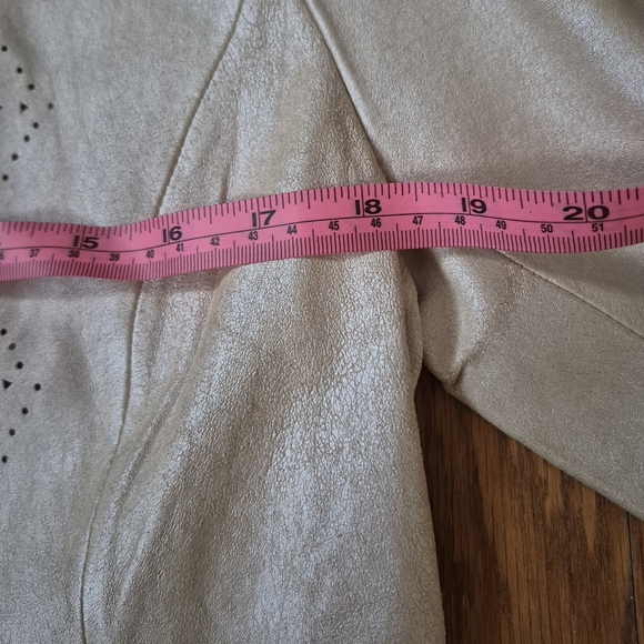 C Concept 100% Leather Cream Scalloped Coastal Cowgirl Blazer Size 8 - Picture 10 of 10